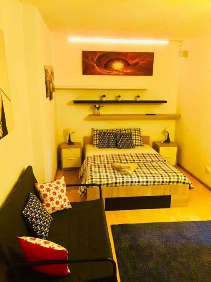 Central Charming Apartments Бухарест Екстер'єр фото